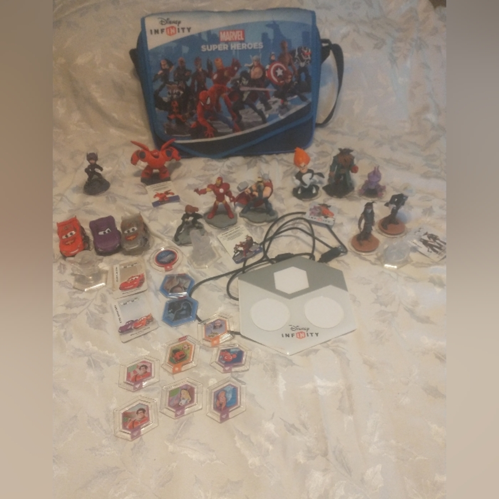 Disney Infinity 1.0 2.0 Figures Storage Bag Power Disk Portal Xbox 360